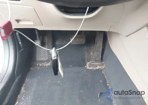 2014 Kia Cadenza Premium z USA, uszkodzony, nr VIN KNALN4D70E5143163